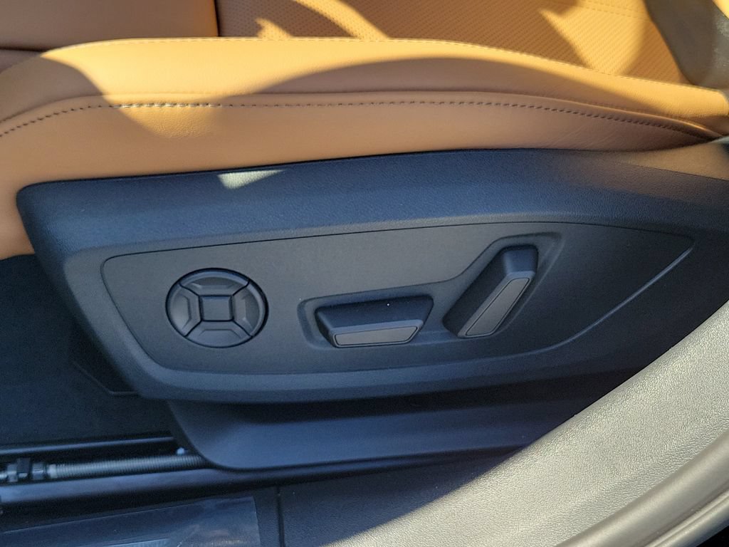 New 2026 Audi A6 Premium Plus AWD/4WD image 18