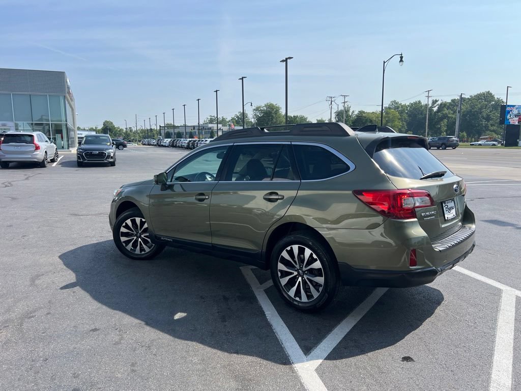 Used 2016 Subaru Outback 2.5i Limited AWD/4WD image 4