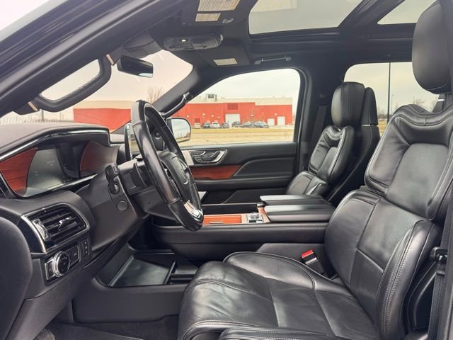 Used 2019 Lincoln Navigator L Reserve AWD/4WD image 7