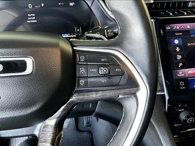 Used 2021 Jeep Grand Cherokee L Limited AWD/4WD image 21