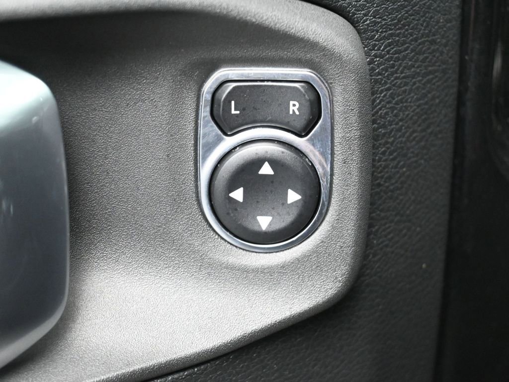 Used 2021 Jeep Wrangler Unlimited Sport AWD/4WD image 12