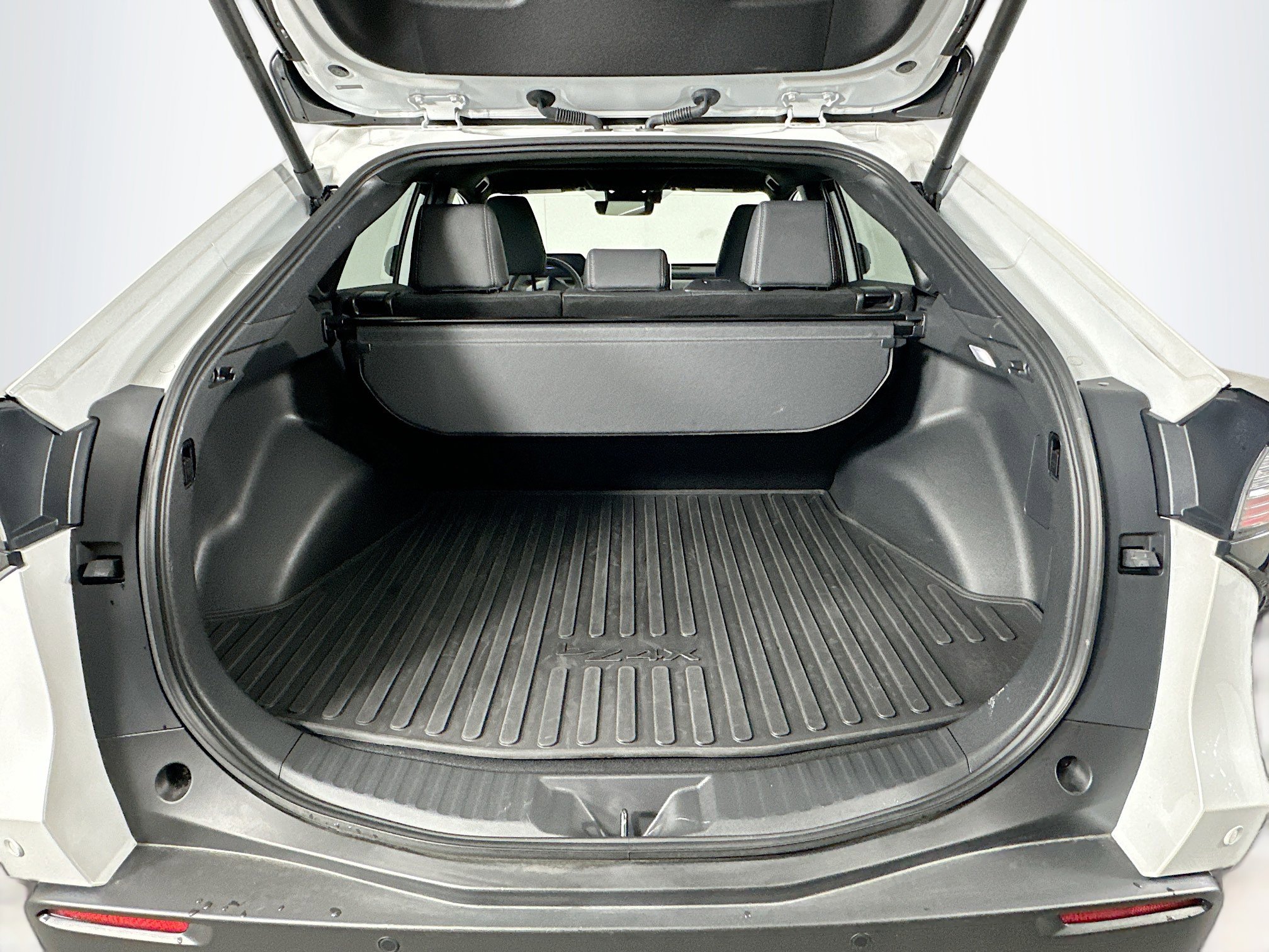 Used 2024 Toyota bZ4X XLE image 28