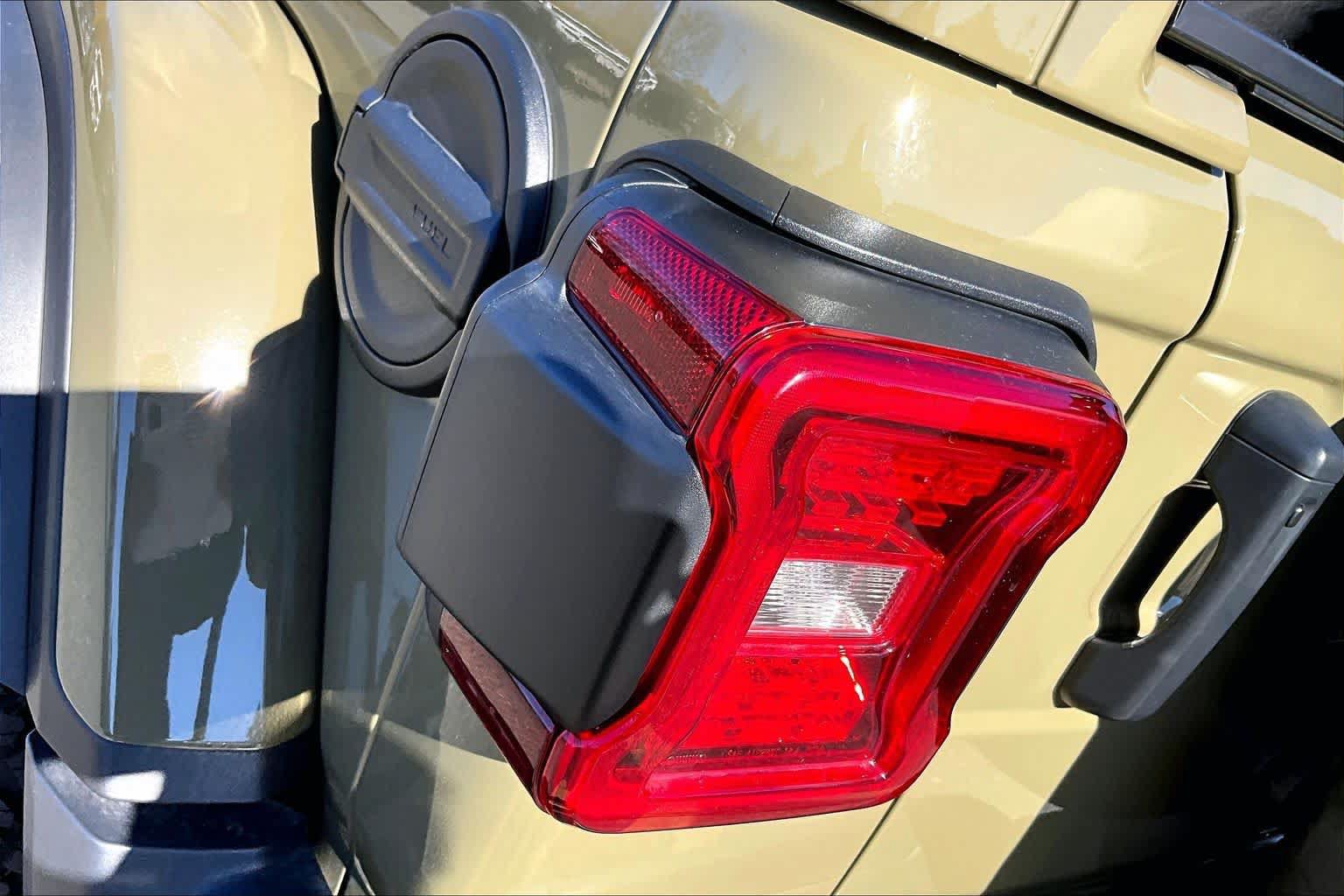 Used 2025 Jeep Wrangler Rubicon AWD/4WD image 28