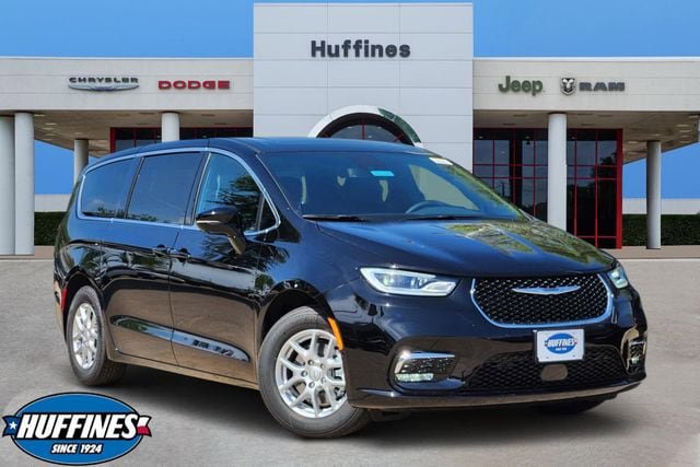 New 2026 Chrysler Pacifica Select FWD image 1