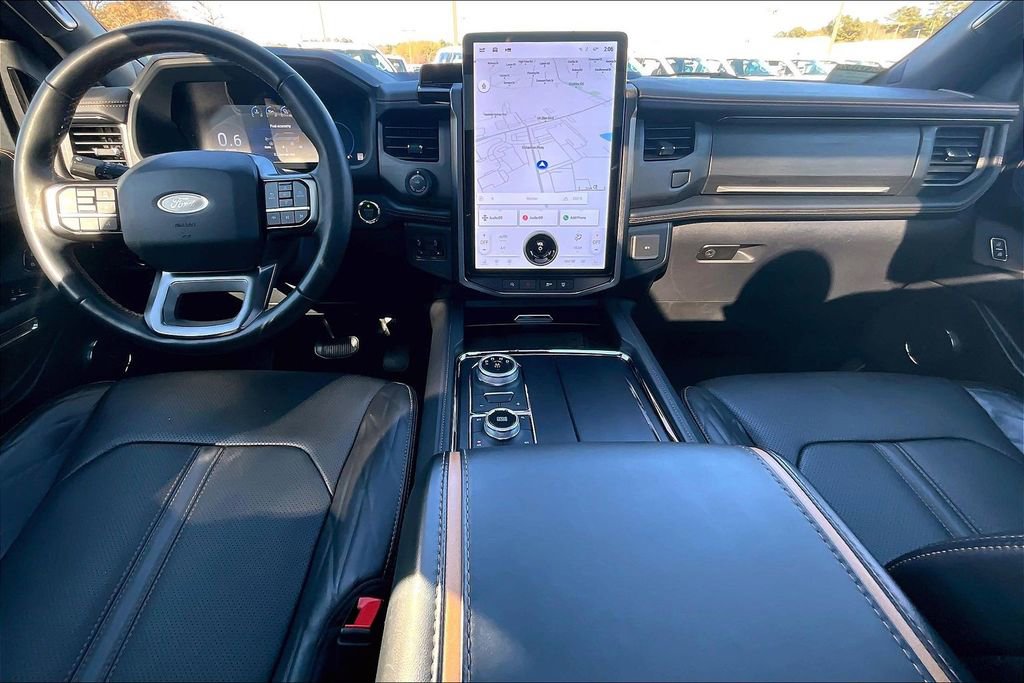 Certified 2024 Ford Expedition Platinum image 15