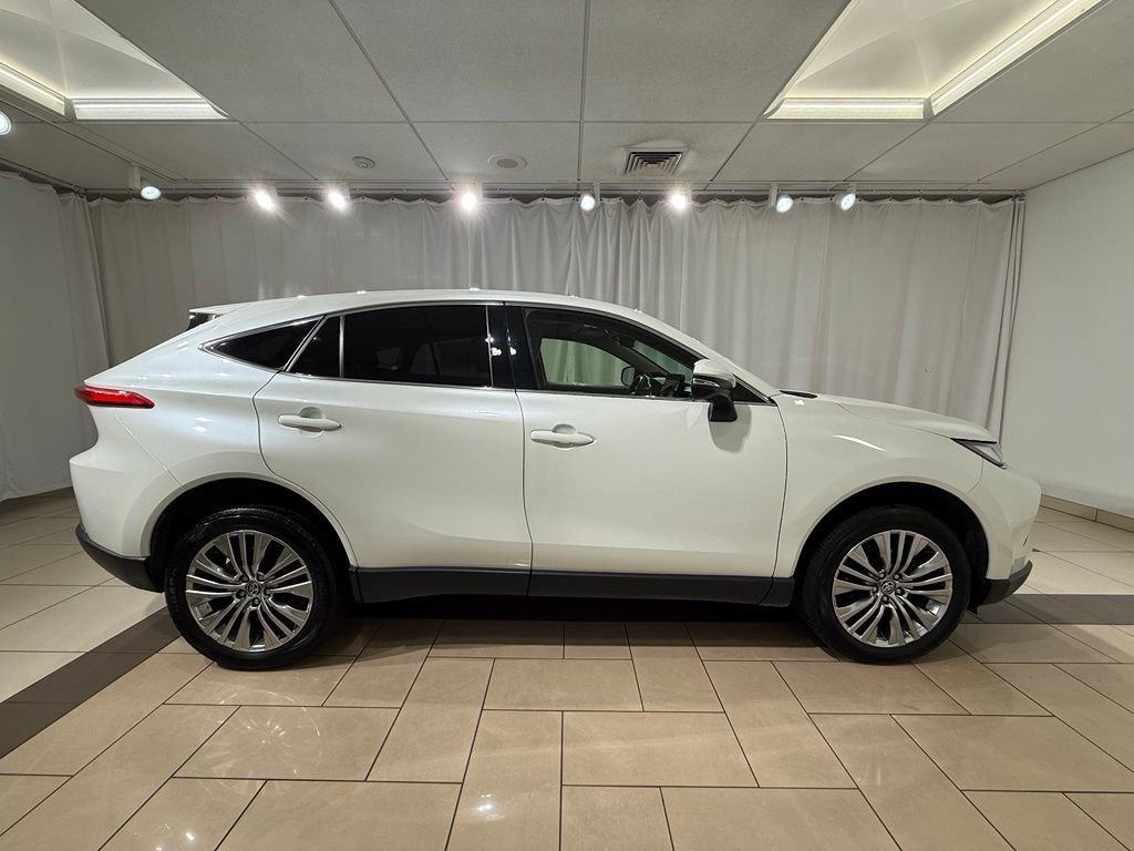 Certified 2022 Toyota Venza Limited w/ Advanced Technology Package AWD/4WD image 6