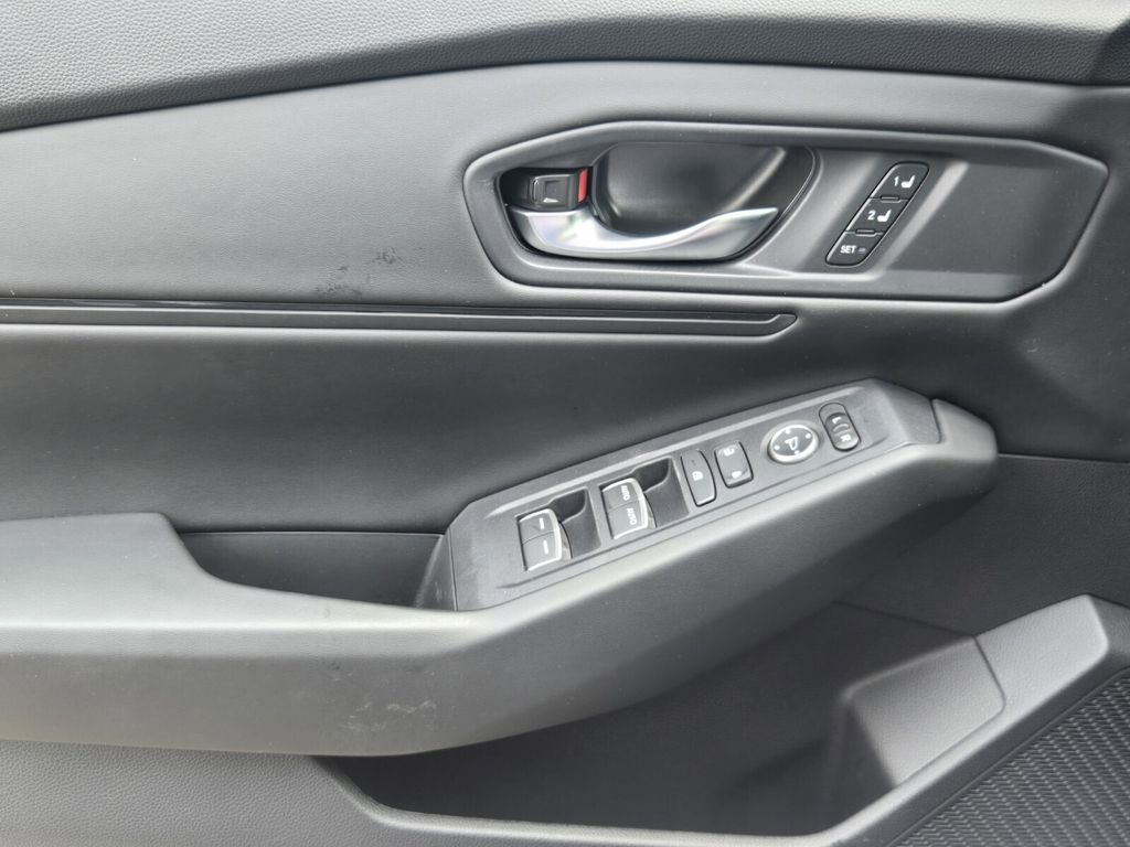 Used 2024 Honda Accord EX-L image 27