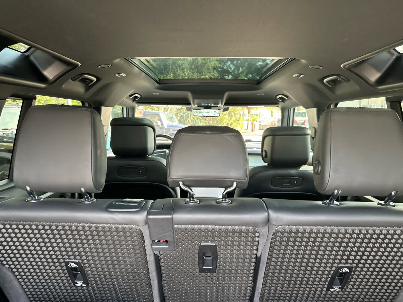 Used 2022 Land Rover Defender 110 XS Edition image 11