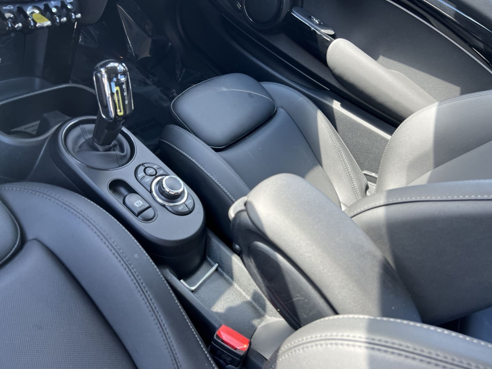 Used 2024 MINI Cooper SE FWD image 22