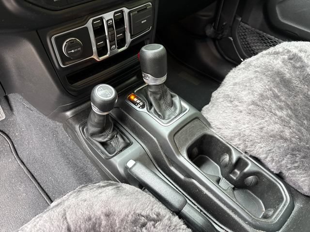 Used 2023 Jeep Gladiator Sport AWD/4WD image 21