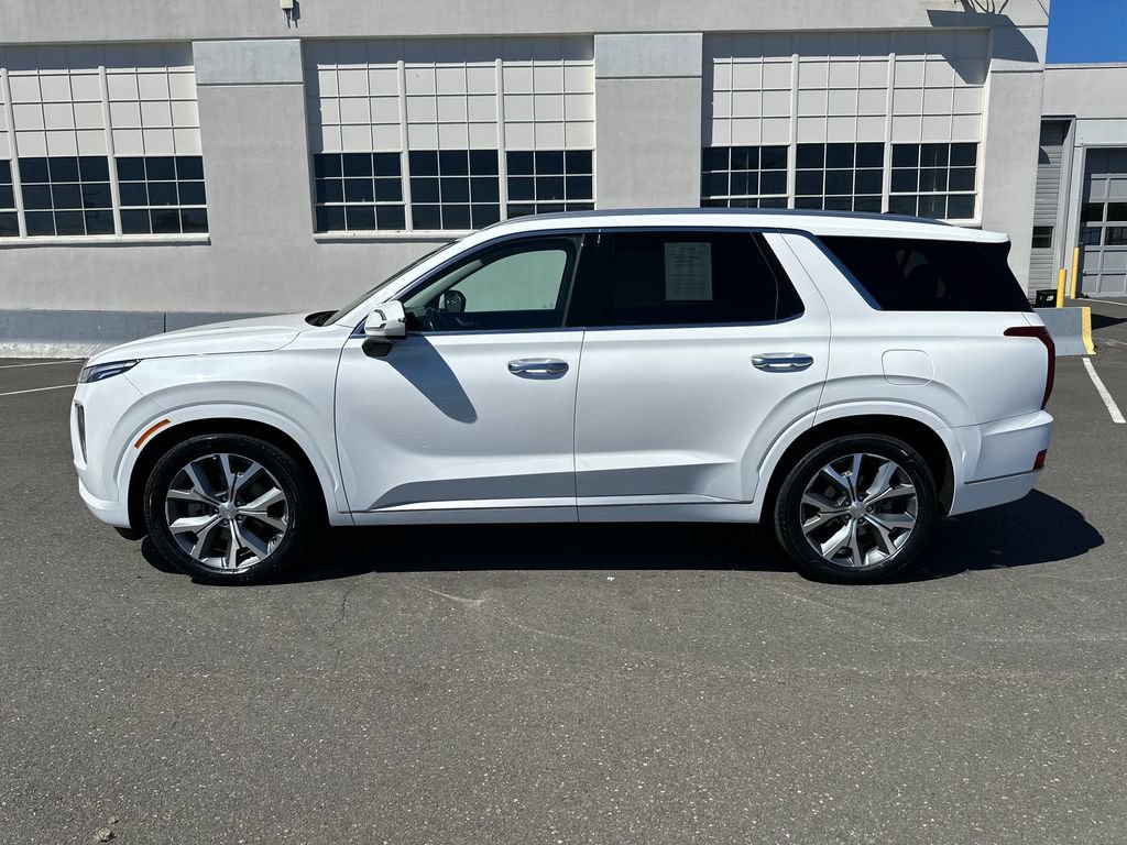 Certified 2021 Hyundai Palisade Limited w/ Cargo Package AWD/4WD image 3