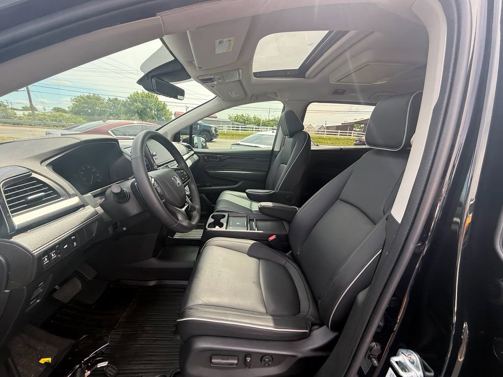 Used 2026 Honda Odyssey Touring image 12
