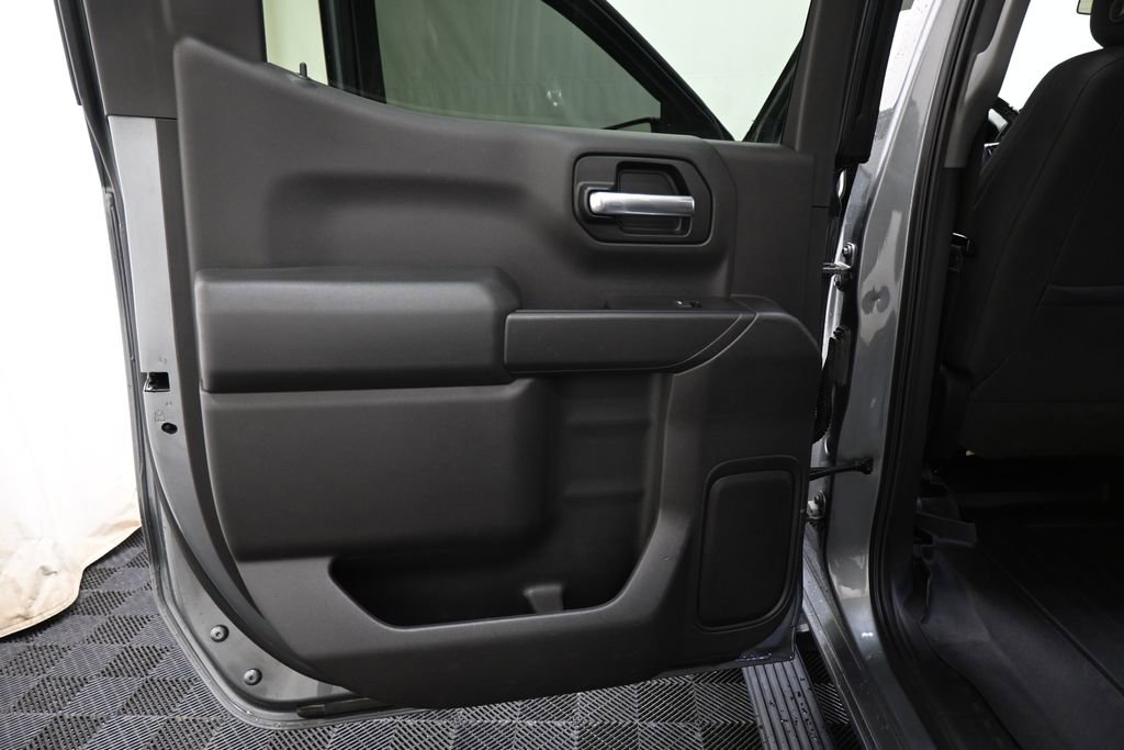 Used 2019 Chevrolet Silverado 1500 LT w/ Convenience Package image 28