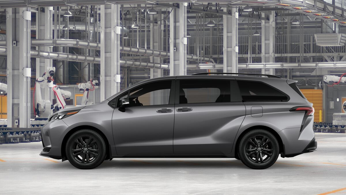 New 2026 Toyota Sienna XSE AWD/4WD image 4