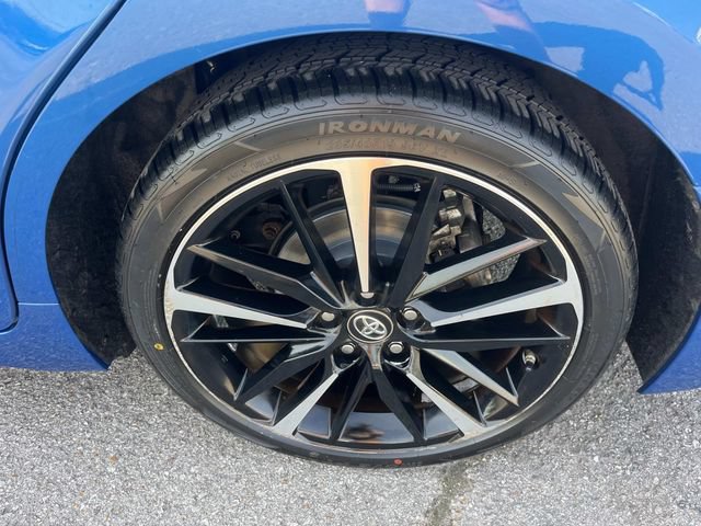 Used 2018 Toyota Camry XSE FWD image 11