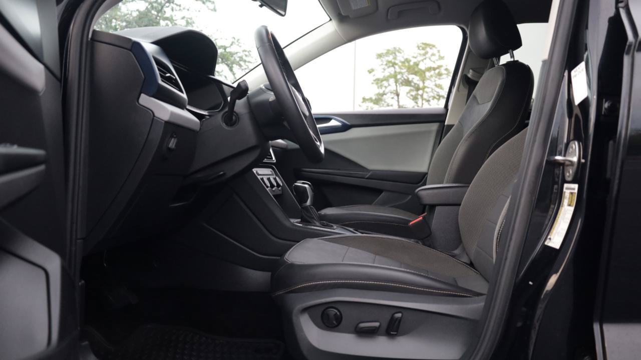 Used 2022 Volkswagen Taos SE FWD image 30