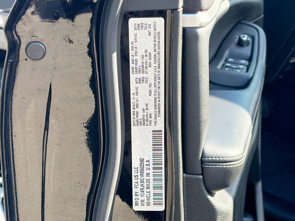 Used 2024 Jeep Grand Cherokee L Limited w/ Luxury Tech Group II image 48