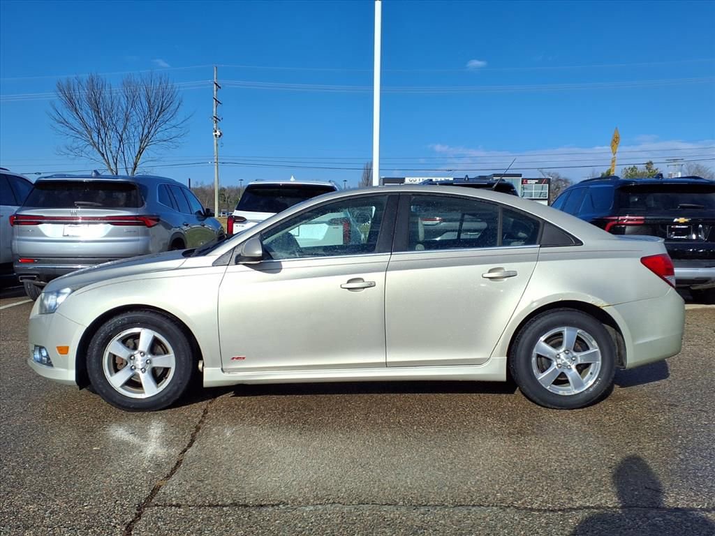 Used 2013 Chevrolet Cruze LT w/ RS Package image 7