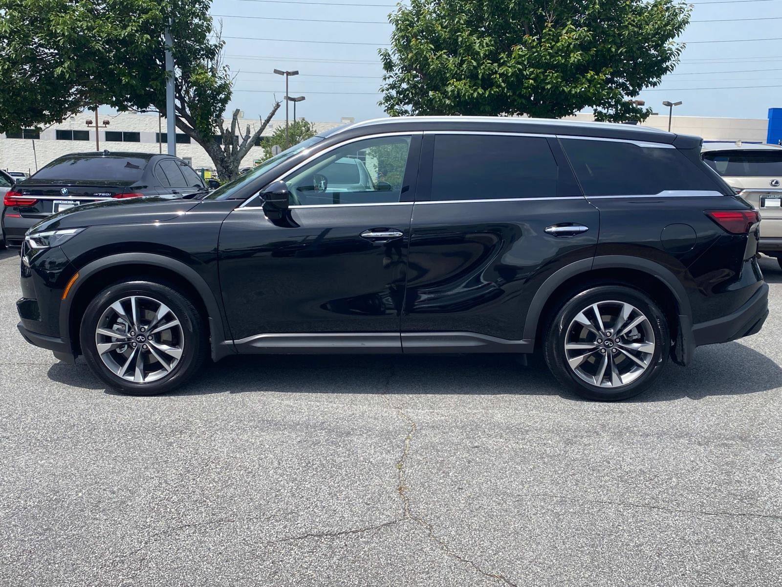 Certified 2025 INFINITI QX60 Luxe image 2