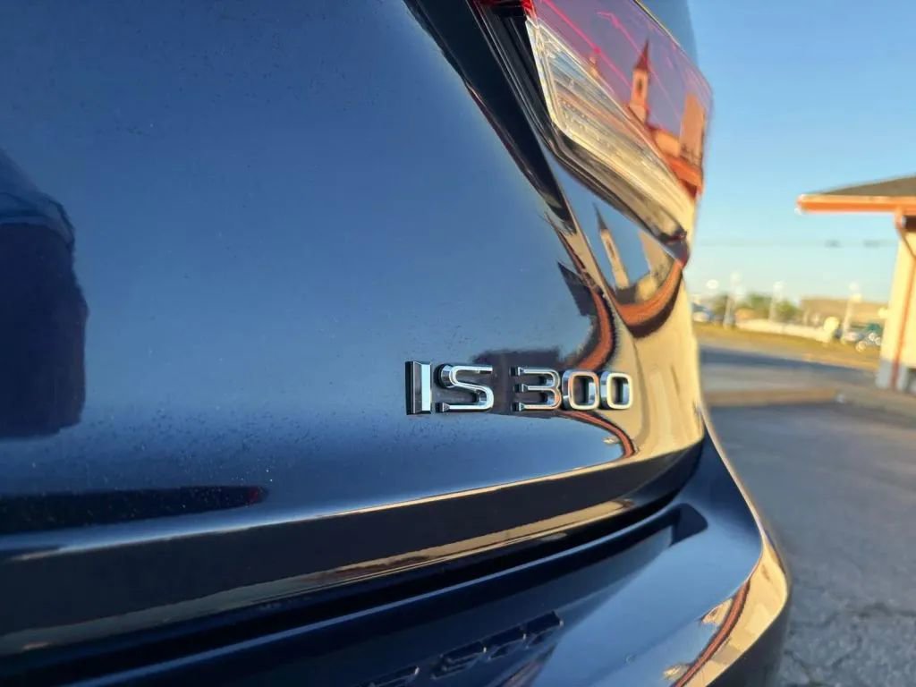 Used 2018 Lexus IS 300 w/ Premium Package RWD image 30