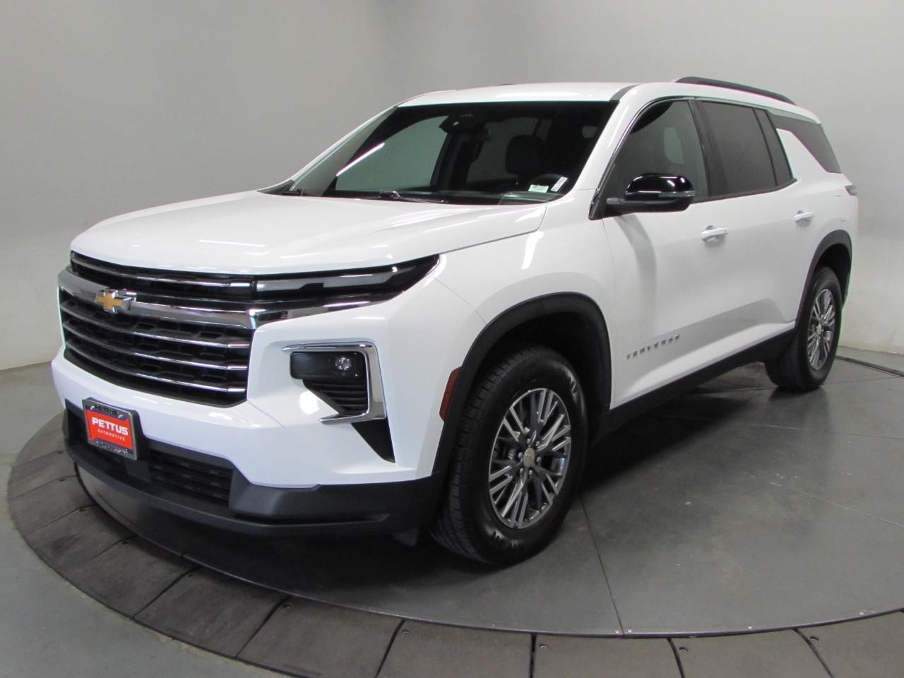 Used 2025 Chevrolet Traverse LT AWD/4WD image 3
