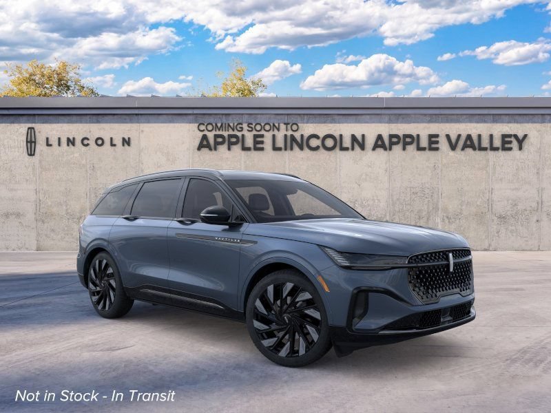 New 2026 Lincoln Nautilus Reserve w/ Jet Appearance Package AWD/4WD image 7