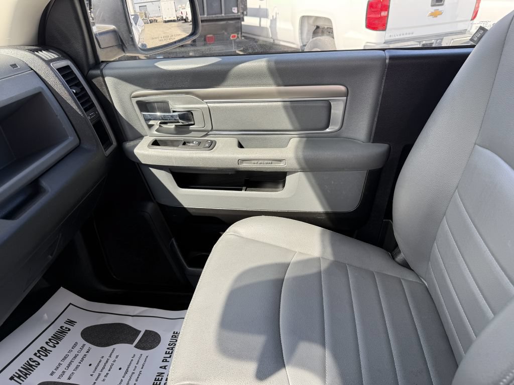 Used 2018 RAM 1500 Express RWD image 15