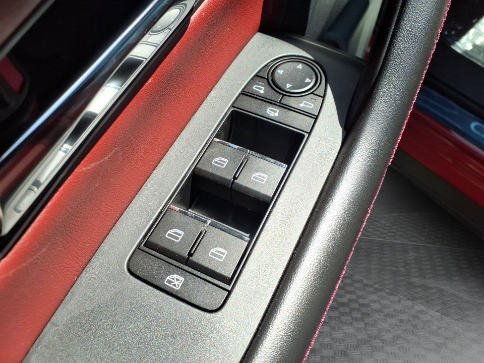 New 2025 MAZDA CX-70 Plug-In Hybrid w/ Premium Plus image 14