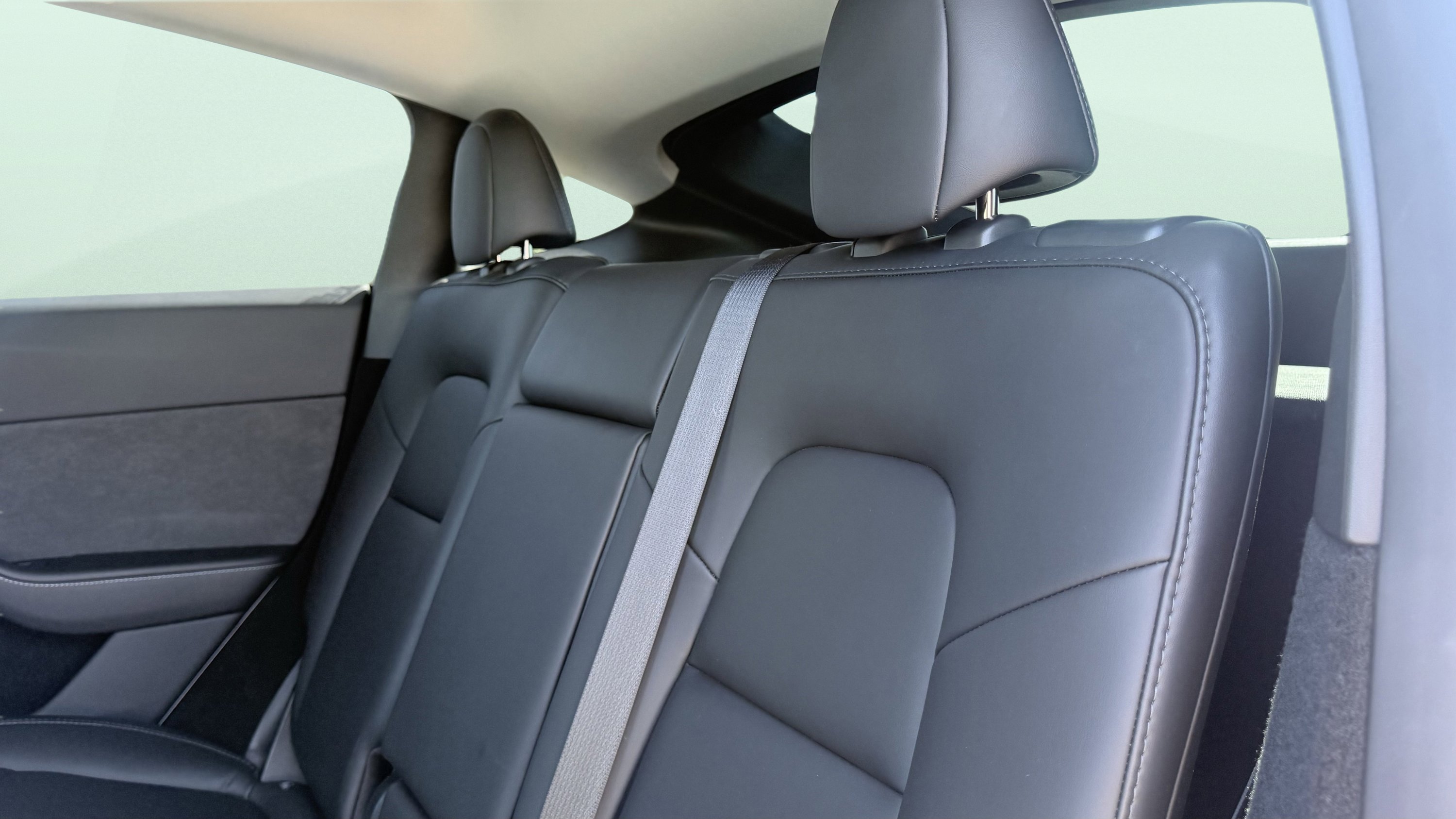 Used 2023 Tesla Model Y Long Range image 36