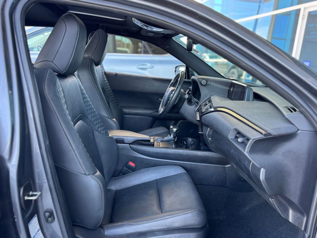 Used 2021 Lexus UX 250h w/ Premium Package AWD/4WD image 28