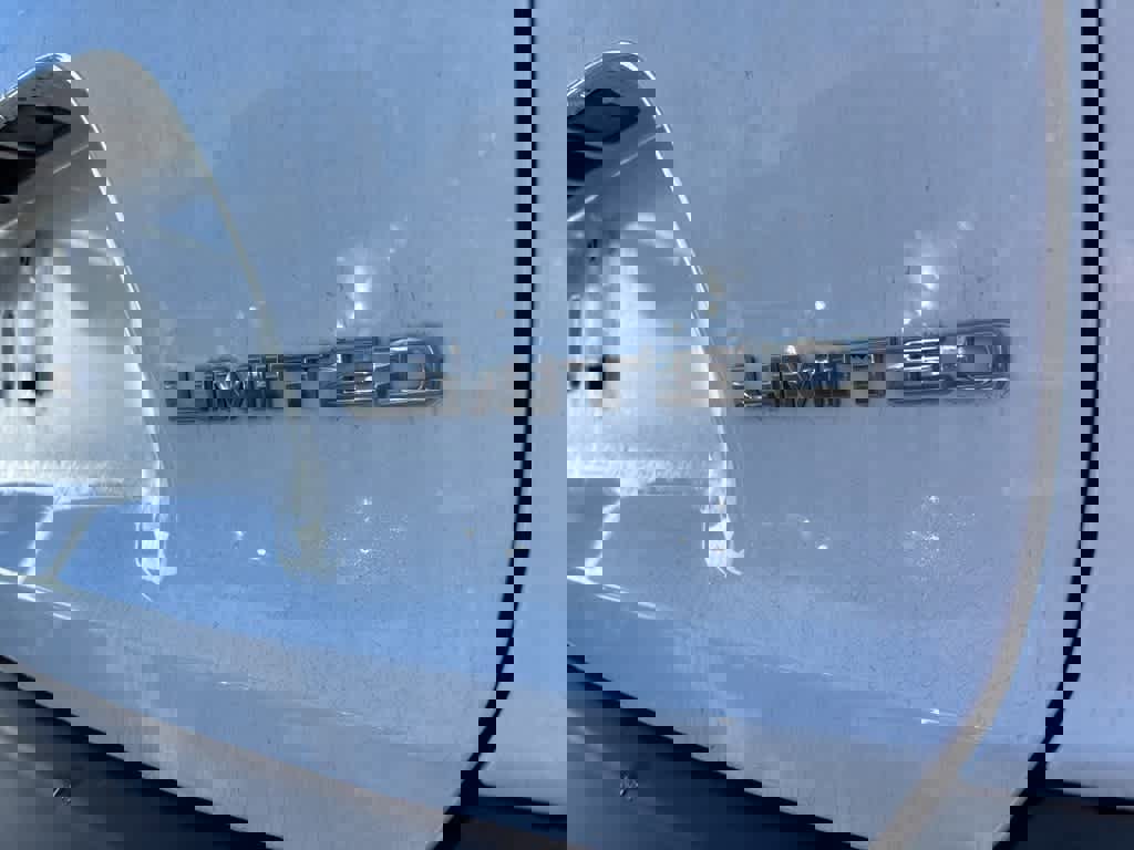 Used 2019 Jeep Cherokee Limited image 5