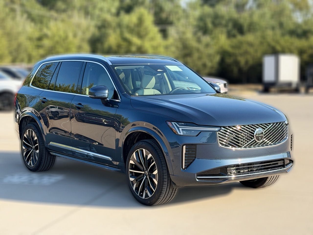 New 2027 Volvo XC90 B6 Ultra AWD/4WD image 3