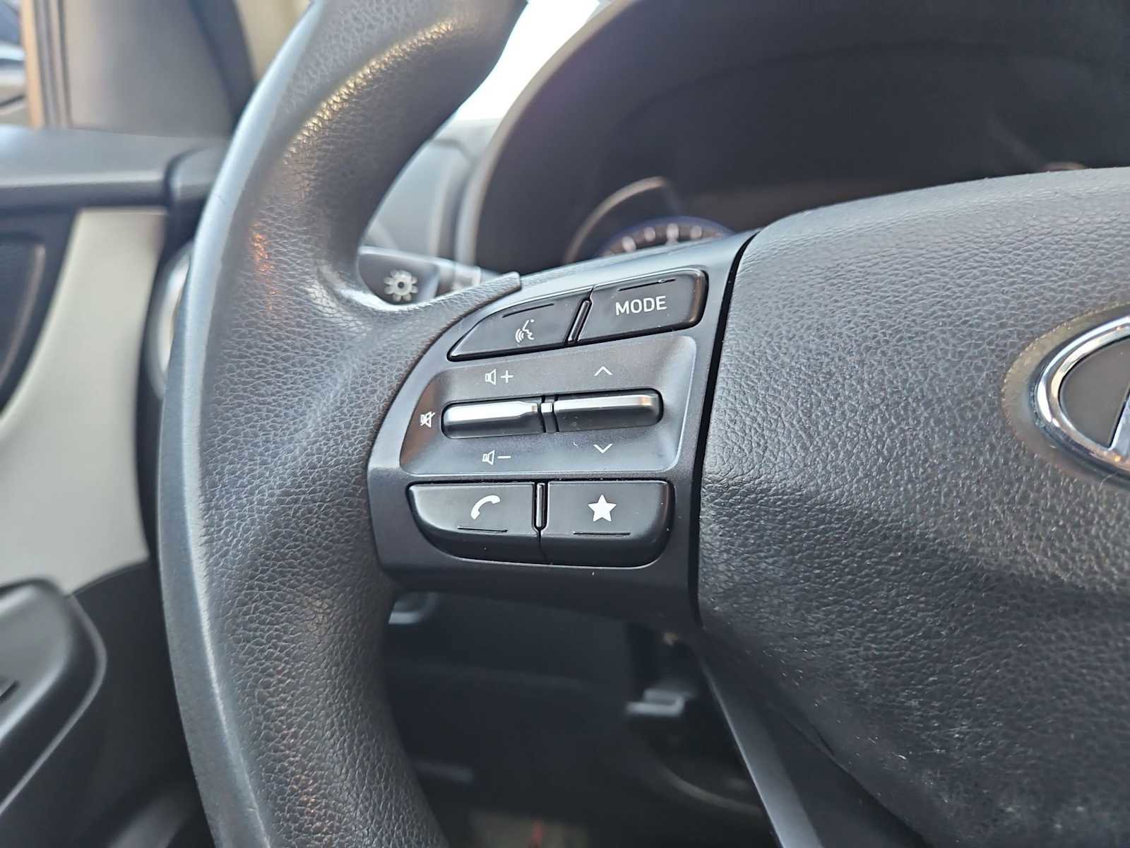 Used 2022 Hyundai Kona SE image 24