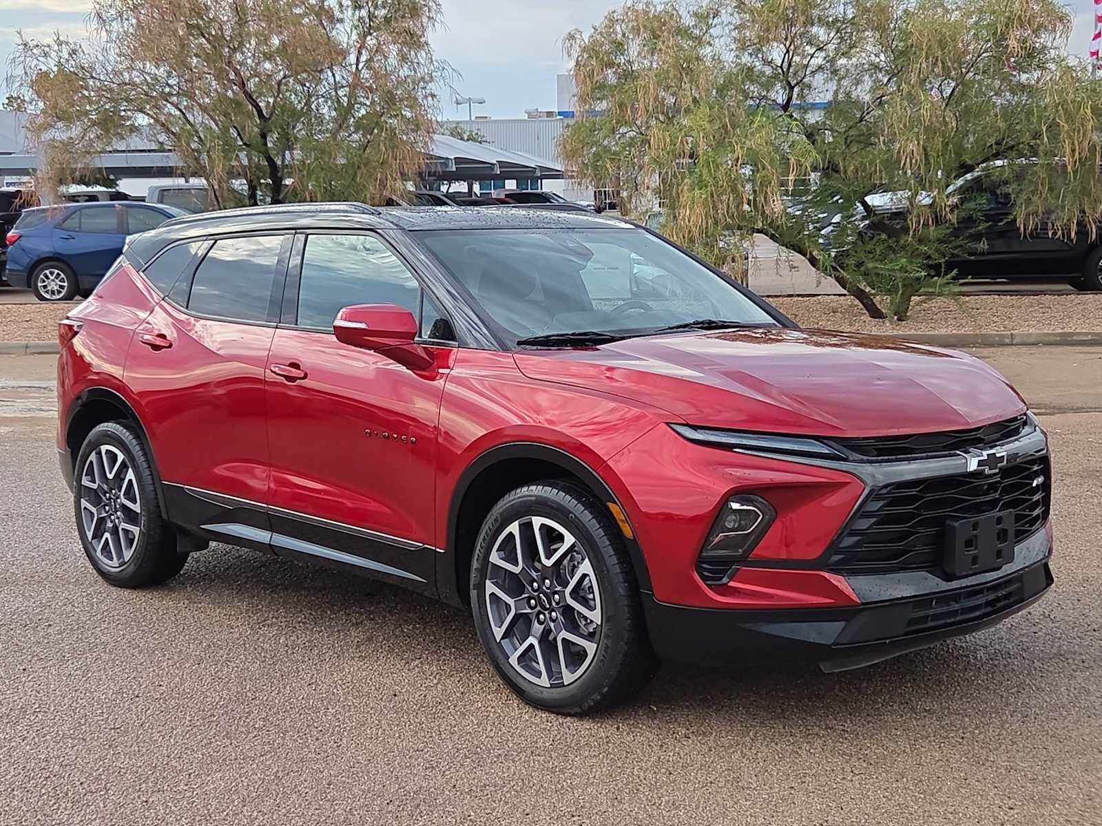 Used 2023 Chevrolet Blazer RS w/ Driver Confidence II Package FWD image 2