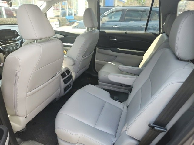 Used 2019 Honda Pilot Touring image 10