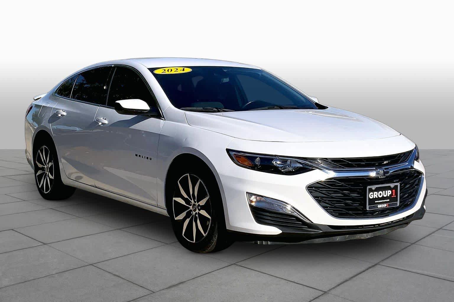 Used 2024 Chevrolet Malibu RS FWD image 3