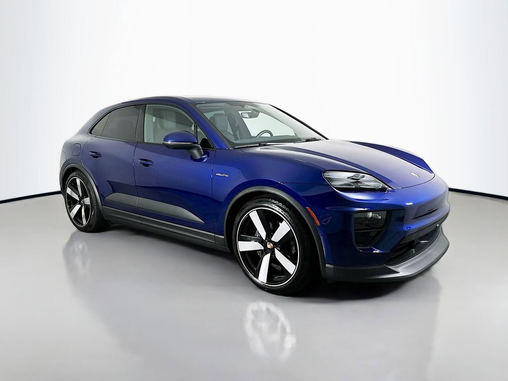 Certified 2025 Porsche Macan Electric image 8