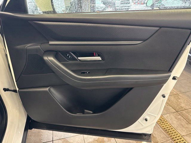 Used 2025 MAZDA CX-90 3.3 Turbo w/ Select Package AWD/4WD image 28