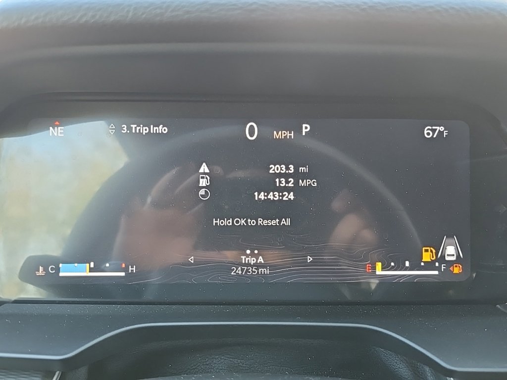 Used 2023 Jeep Grand Cherokee L Altitude AWD/4WD image 29