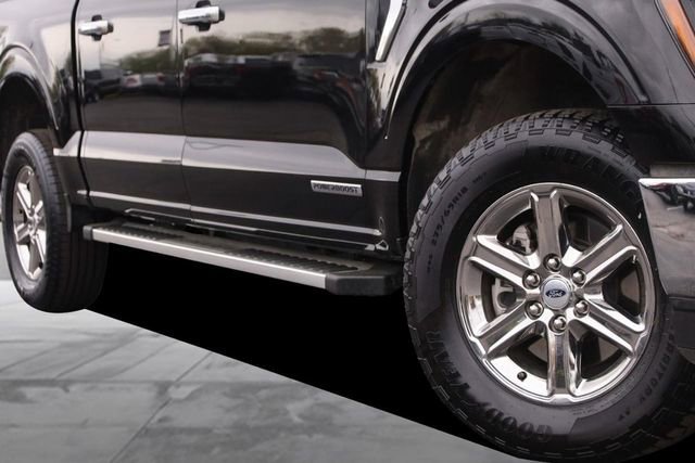 Used 2025 Ford F150 XLT w/ Equipment Group 301A Standard image 3