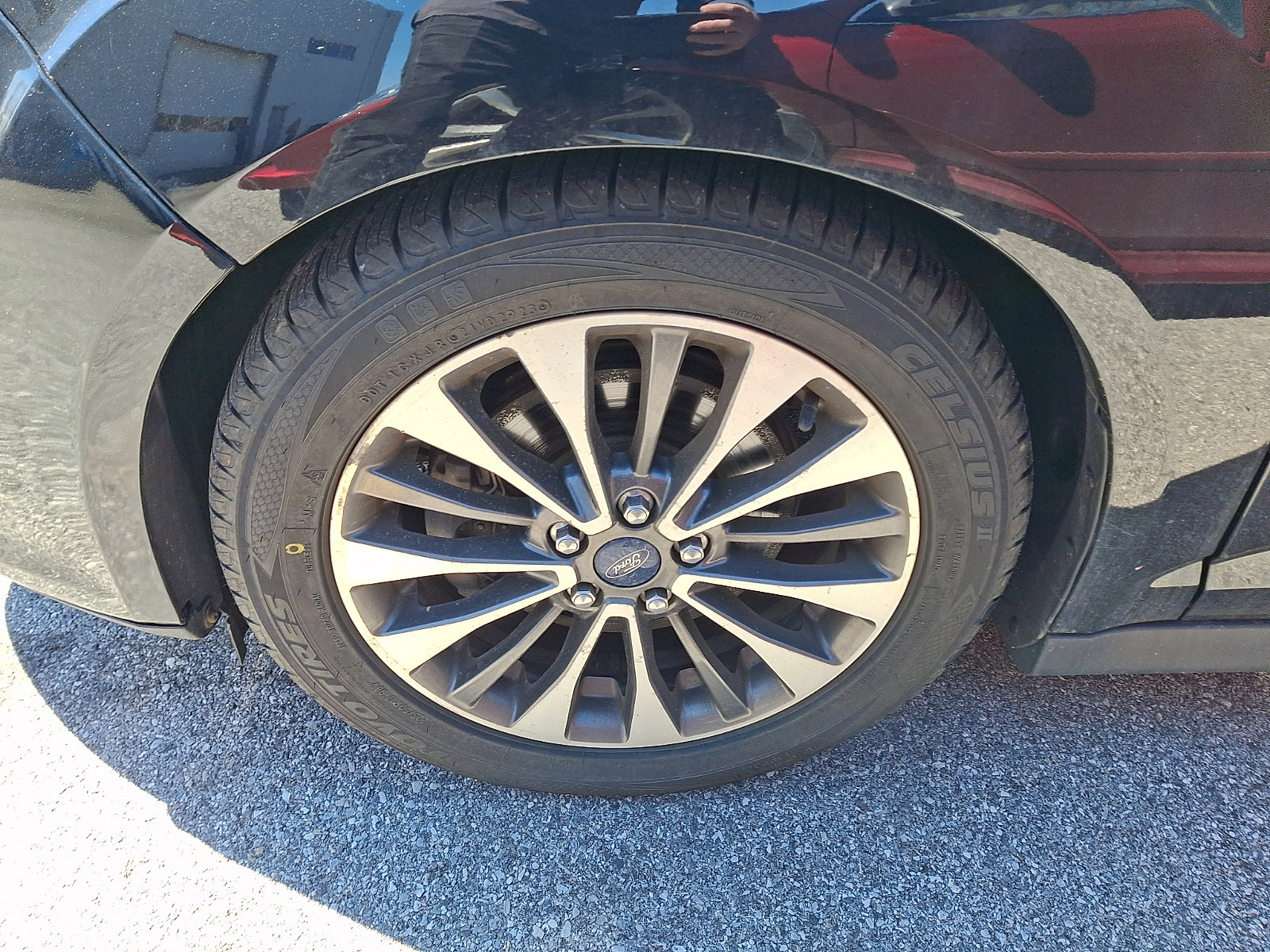 Used 2017 Ford C-MAX Energi Titanium image 4