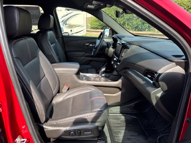 Used 2023 Chevrolet Traverse RS w/ LPO, Floor Liner Package AWD/4WD image 29