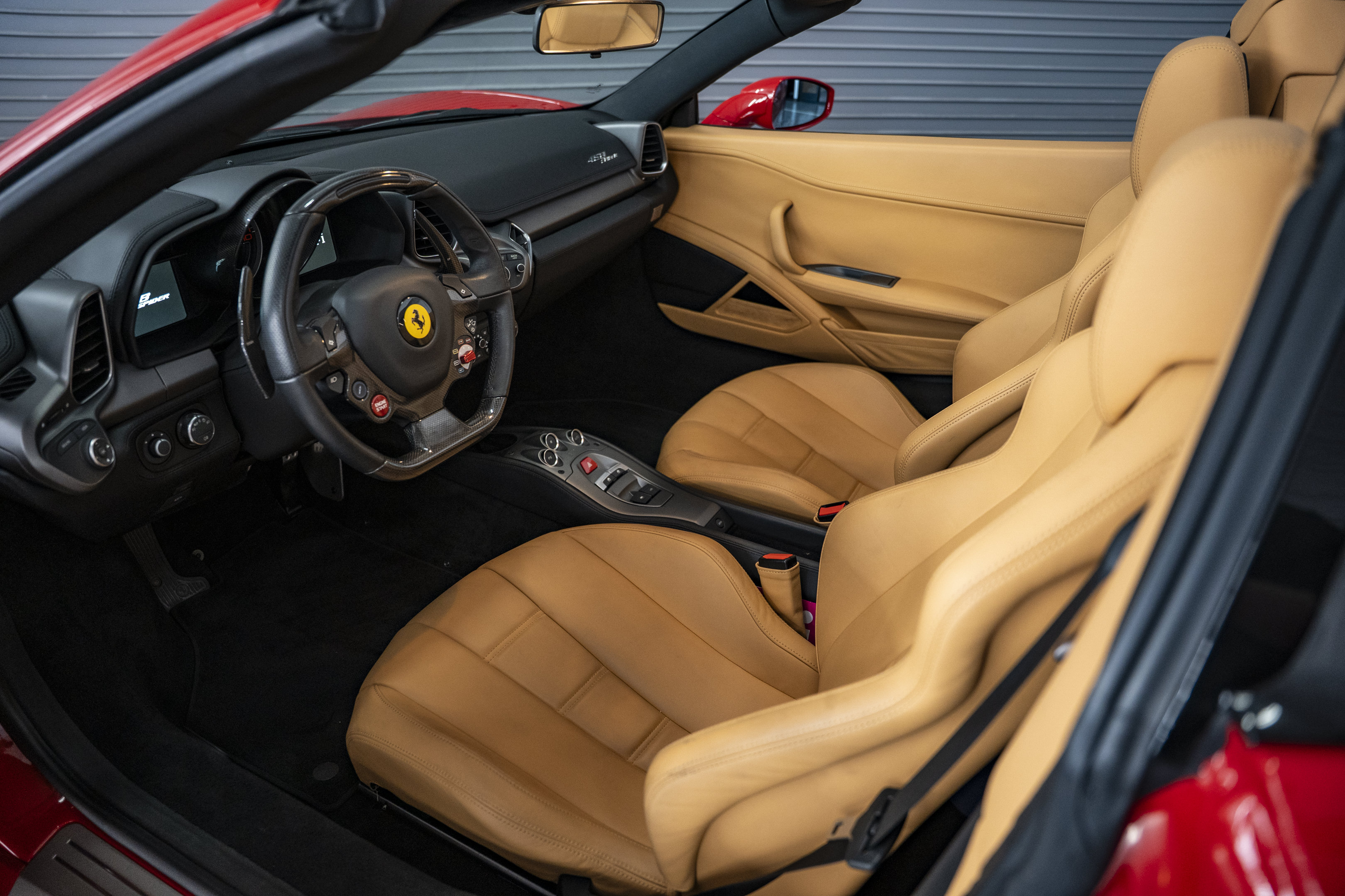 Used 2012 Ferrari 458 Spider RWD image 28