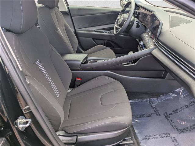 Used 2024 Hyundai Elantra Blue FWD image 21