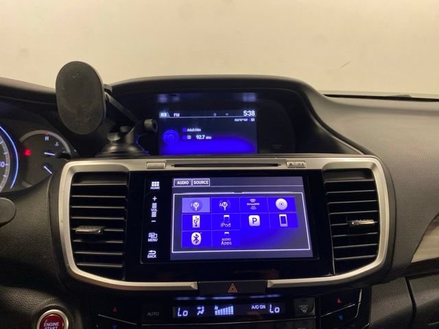 Used 2016 Honda Accord EX image 11