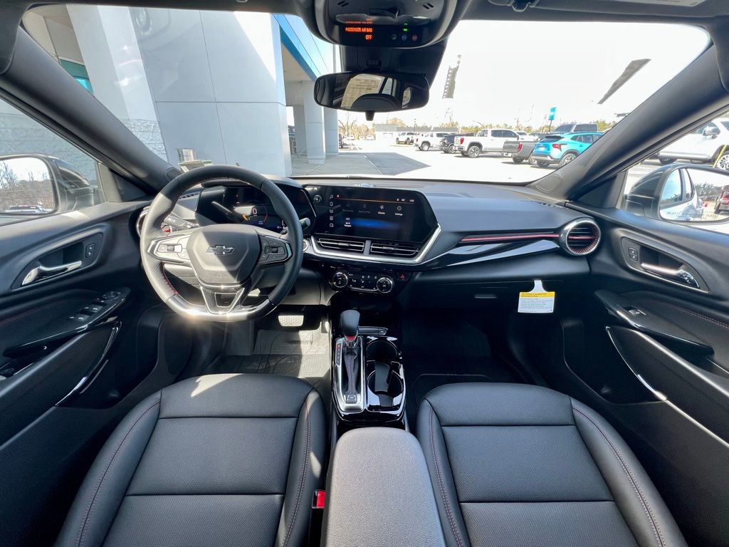 New 2026 Chevrolet Trax RS w/ Sunroof Package image 2
