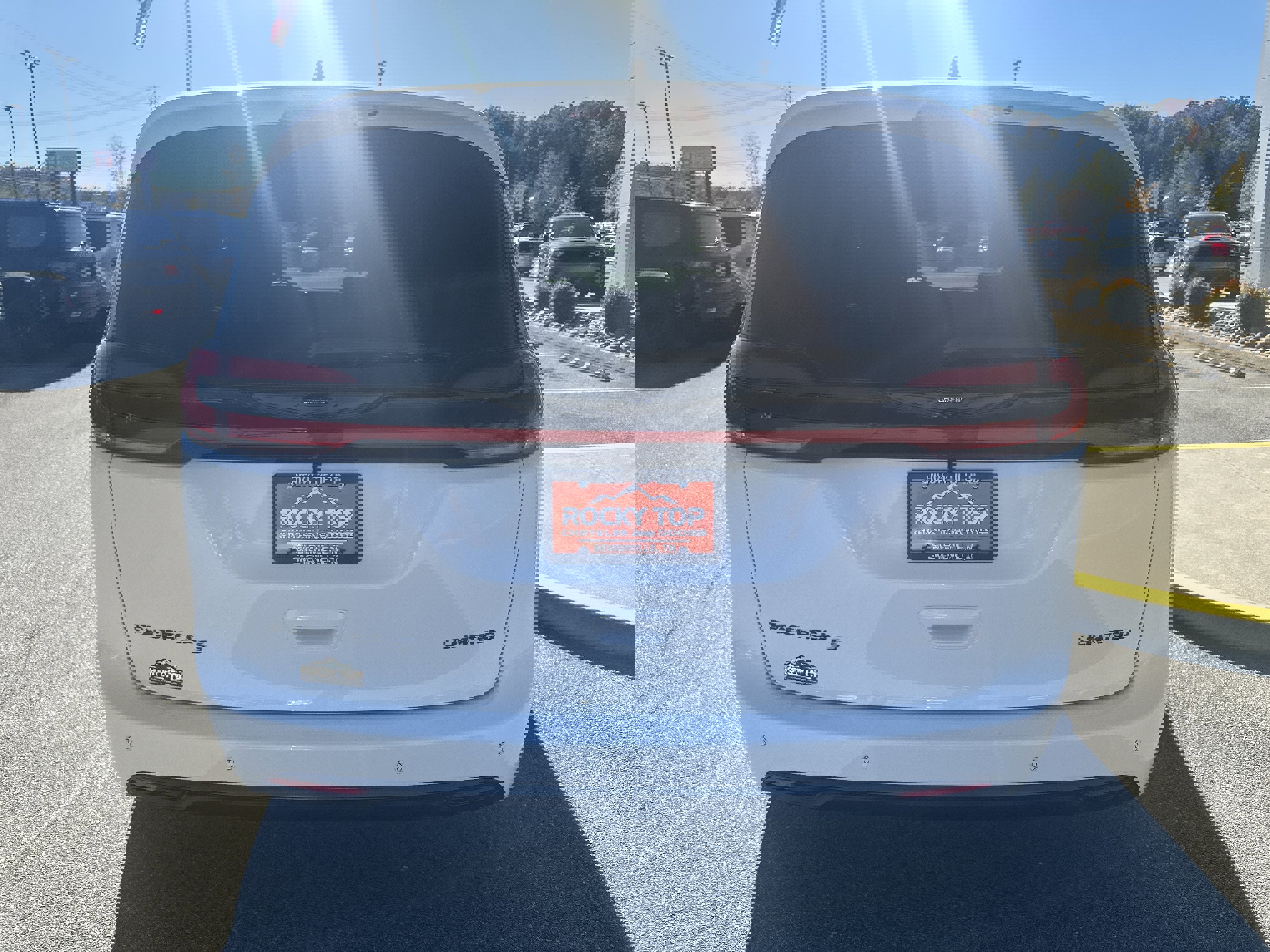 New 2026 Chrysler Pacifica Limited w/ S Appearance Package image 8