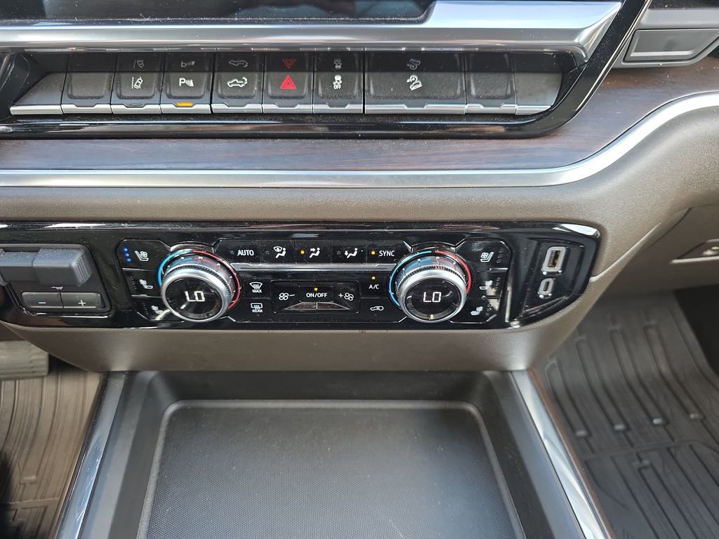 Used 2024 GMC Sierra 2500 SLT w/ SLT Premium Package AWD/4WD image 28