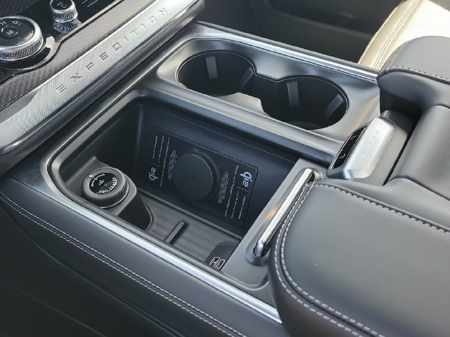 New 2027 Ford Expedition Platinum w/ Stealth Performance Package AWD/4WD image 13
