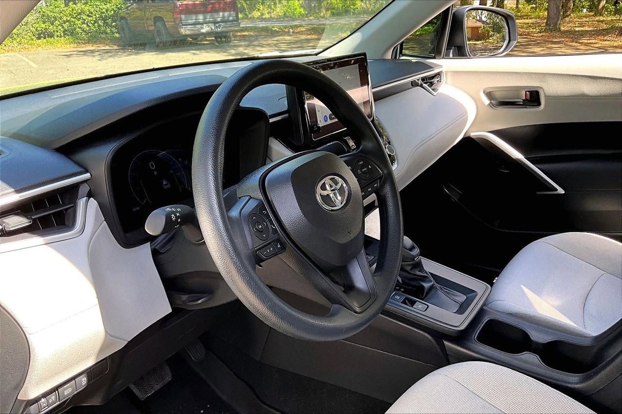 Used 2026 Toyota Corolla Cross L FWD image 14